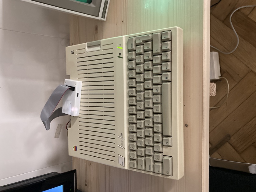 APPLE2